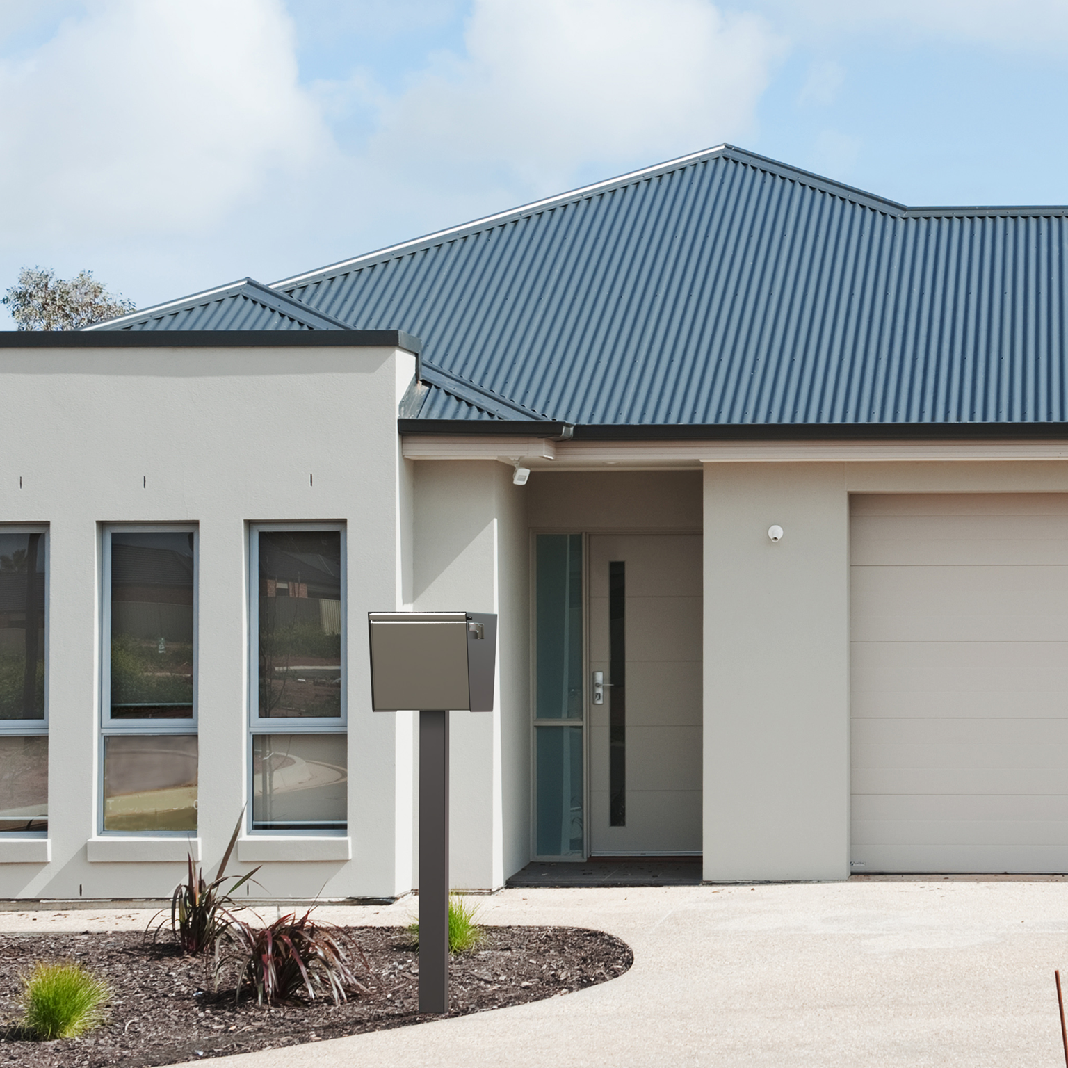 Walter - Post Mounted Mailbox (Imperfect/Irregulars)